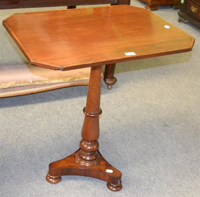 Lot 1290 - A 19th century tripod table