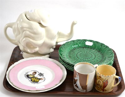 Lot 190 - Fluck and Law Margaret Thatcher teapot and other ceramics including green Wedgwood plates