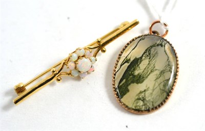 Lot 335 - A 9ct gold opal bar brooch and a moss agate pendant