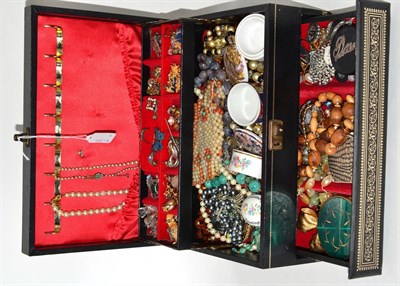 Lot 505 - A quantity of costume jewellery, including beaded necklaces, some Victorian brooches, earrings...