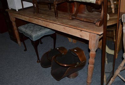 Lot 1133 - Pine farmhouse table