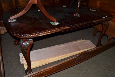 Lot 1358 - A Victorian mahogany extending dining table