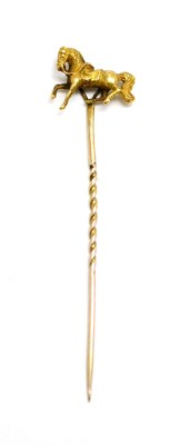Lot 47 - A yellow metal horse stick pin