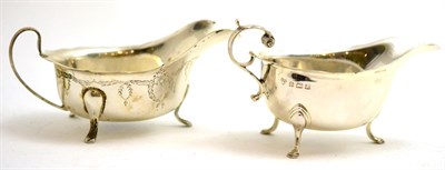 Lot 231 - Two silver sauce boats (non matching)