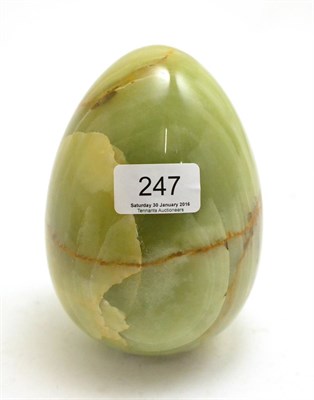 Lot 247 - Large onyx egg