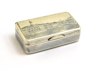 Lot 292 - A Russian silver snuff box with niello decoration of buildings