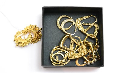 Lot 294 - Ten pairs of assorted earrings
