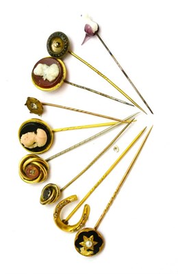 Lot 321 - Nine assorted stick pins