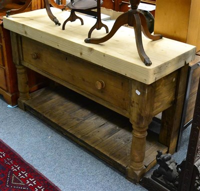 Lot 1086 - Modern pine side table