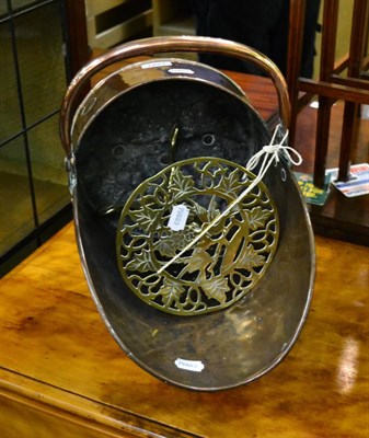 Lot 1251 - Brass trivet and copper coal scuttle