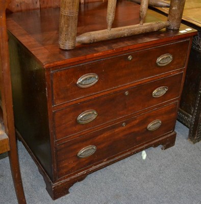 Lot 1309 - Three height chest of drawers