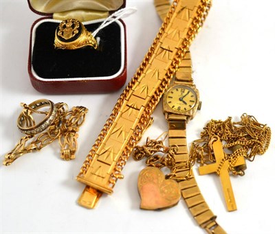 Lot 122 - A 9ct gold lady's wristwatch, locket on chain, 9ct gold link bracelet, 9ct gold eternity ring, gilt
