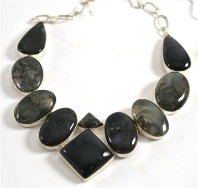 Lot 222 - A modern moss agate necklace