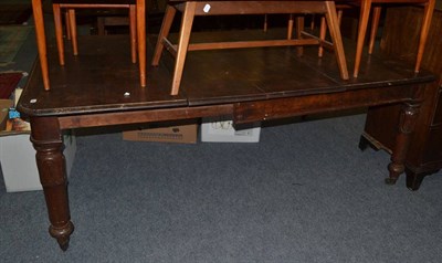 Lot 1038 - Mahogany extending table