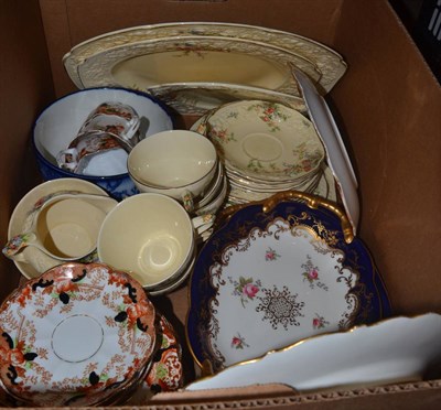 Lot 1089 - Quantity of assorted teawares and a blue and white bowl