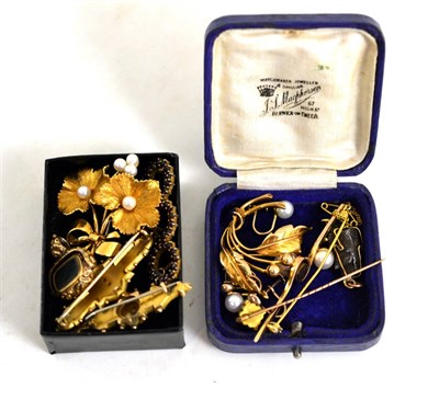 Lot 6 - A group of Victorian and later gold including 9ct and 18ct brooches, tie pins, earrings etc