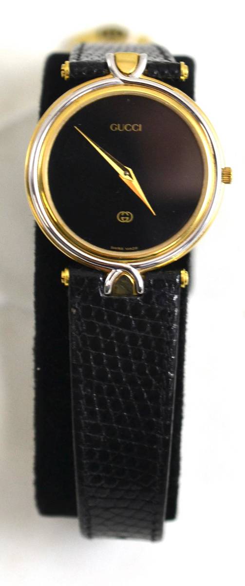 Lot 12 - A gentleman's Gucci wristwatch with box and bracelet