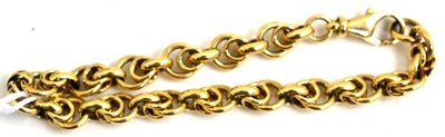 Lot 46 - A 9ct gold bracelet