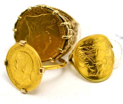 Lot 95 - An 1899 sovereign loose mounted as a ring, a George V half sovereign ring and a 1909 bent half...