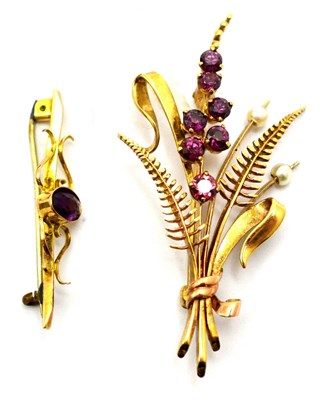 Lot 184 - A 9ct gold garnet and cultured pearl spray brooch, a bar brooch (a.f.) and a loose garnet (3)