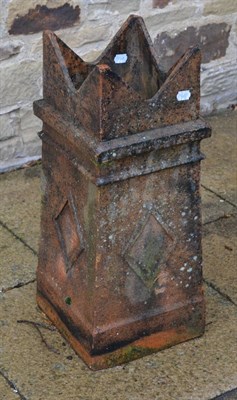 Lot 1120 - Crown top chimney pot