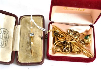 Lot 10 - Assorted jewellery including a blue zircon and cultured pearl bar brooch, pendants, a bracelet,...