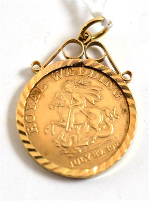 Lot 38 - A gold Royal Wedding coin, loose mounted