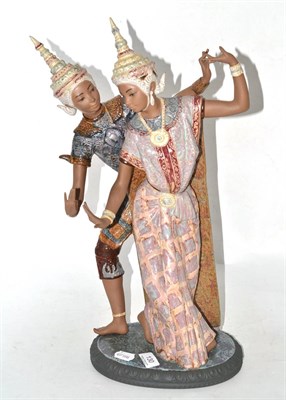 Lot 130 - A large Lladro group of Siamese dancers