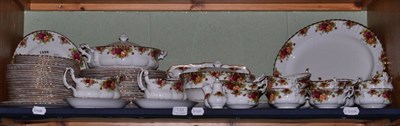 Lot 133 - A Royal Albert Old Country Roses part table service
