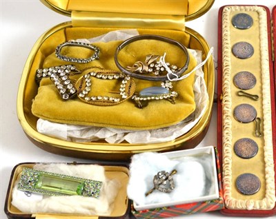 Lot 163 - A cased set of silver buttons, assorted paste buckles, etc