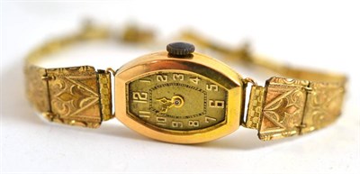 Lot 175 - Lady's wristwatch, stamped '585'