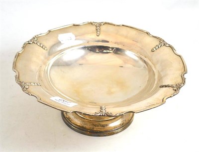 Lot 267 - Silver shaped circular pedestal dish