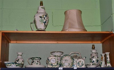 Lot 301 - Masons chartreuse ornamental china