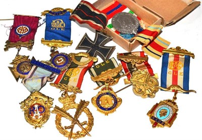 Lot 352 - Quantity of Masonic jewels and medals