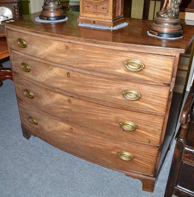 Lot 638 - A Regency mahogany bow fronted chest of drawers