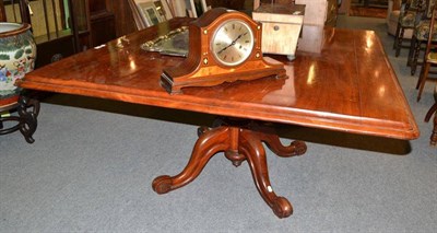 Lot 639 - A mahogany breakfast table