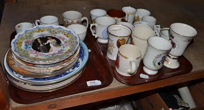 Lot 758 - A quantity of commemorative ware including plates and a mug