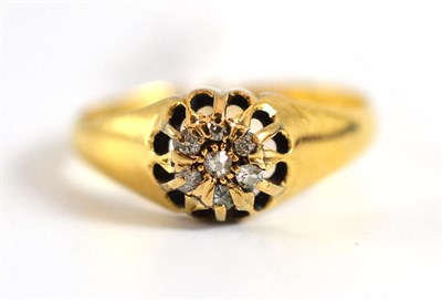 Lot 40 - A diamond cluster ring