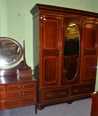 Lot 634 - An Edwardian mahogany and satinwood banded wardrobe and dressing table