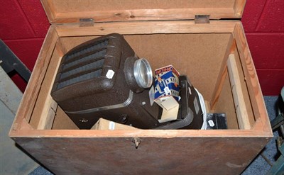 Lot 750 - A cased Epidioscope and stand