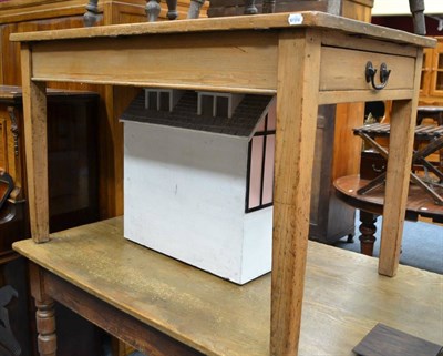 Lot 877 - A Victorian pine kitchen table fitted with a single drawer