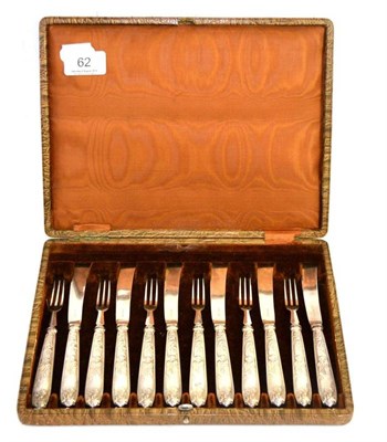 Lot 62 - A cased set of silver handled knives and forks, Sheffield 1906