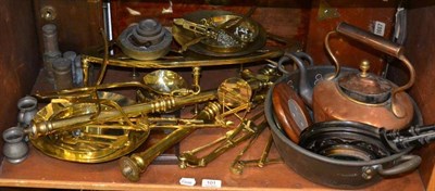 Lot 101 - * A quantity of brass including weighing scales, brass trivet, copper kettle, pewter, etc
