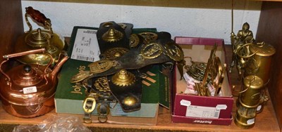Lot 102 - Quantity of brass including horse brasses and two miner's lamps