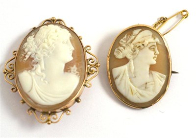 Lot 213 - Two cameo brooches