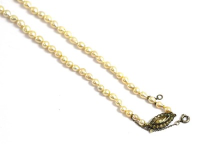 Lot 308 - Small pearl necklace stamped 935