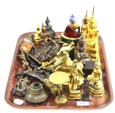 Lot 362 - # A tray of assorted reproduction brass and bronzed Buddhas