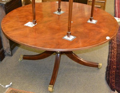 Lot 1298 - Reproduction mahogany table