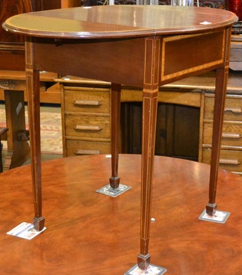 Lot 1299 - * Edwardian mahogany and satinwood banded Pembroke table