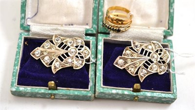 Lot 155 - A pair of Art Deco clips, a 9ct gold sapphire five stone ring and an 18ct gold ring (all stones...